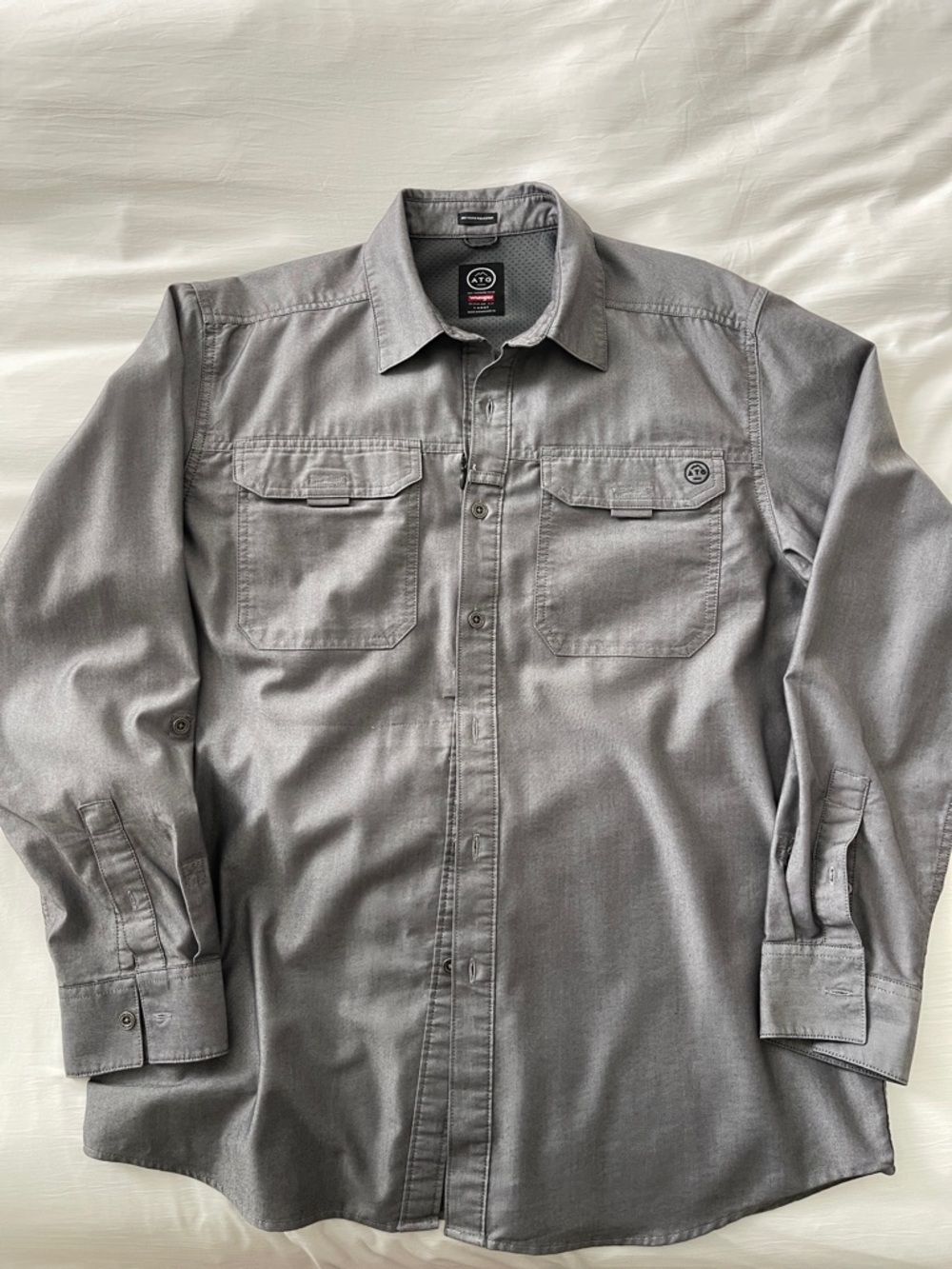 Wrangler ATG All Terrain Gear Gray Outdoor Utility Long-Sleeve Button Shirt